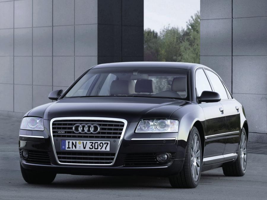  Audi A8 L 6.0 Quattro (D3) 2005 года  (фото 7 из 21)
